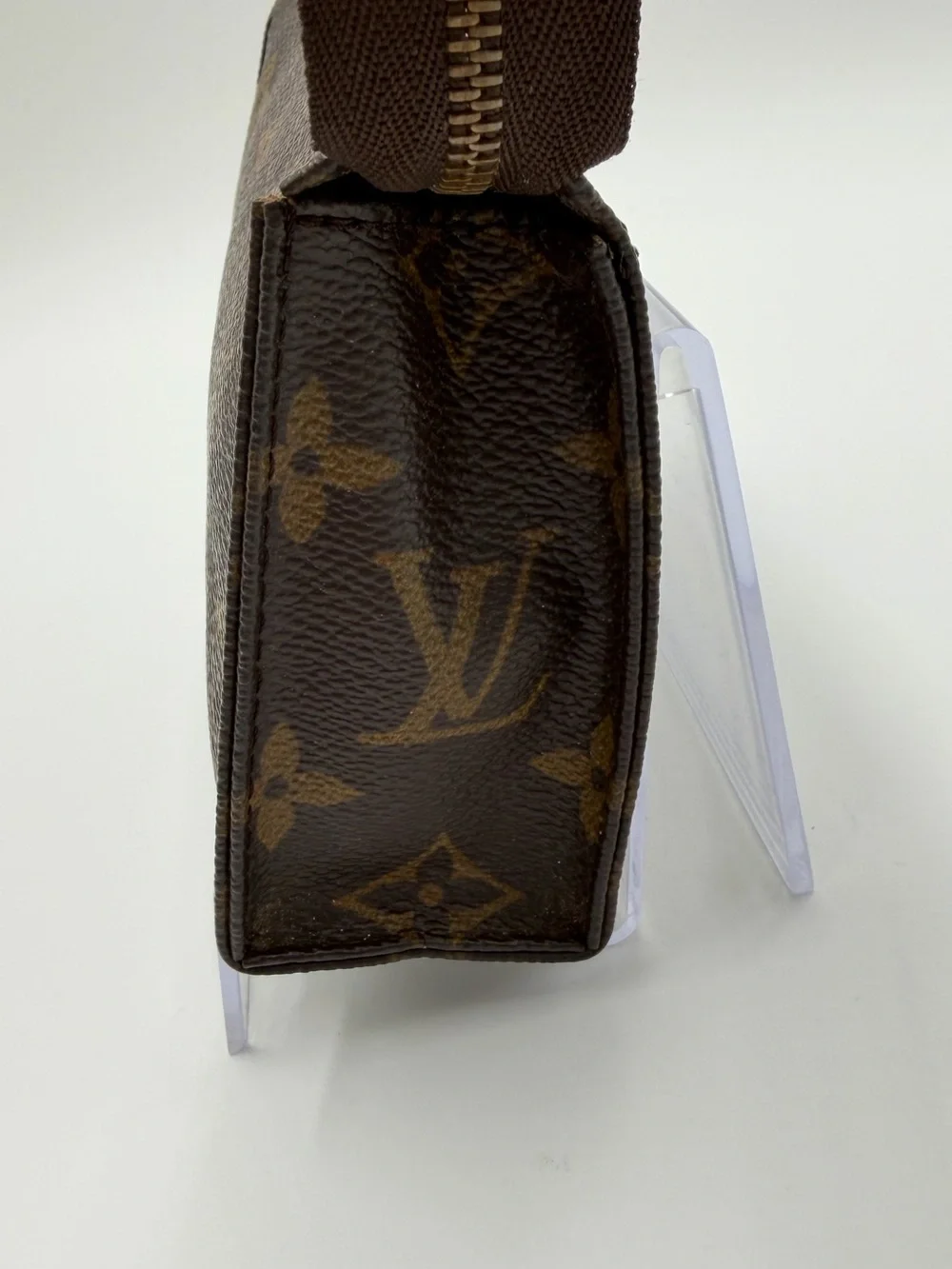 Louis Vuitton Monogram Canvas Cosmetic Bag - Picture 5 of 16